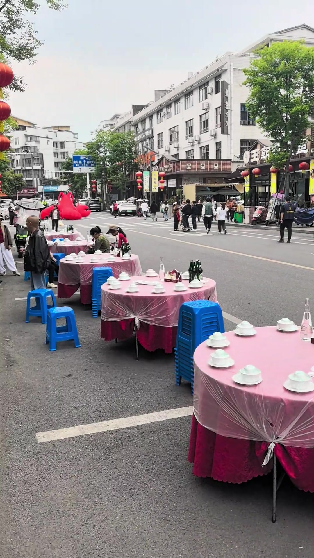 绵竹安国里小龙虾啤酒节启幕