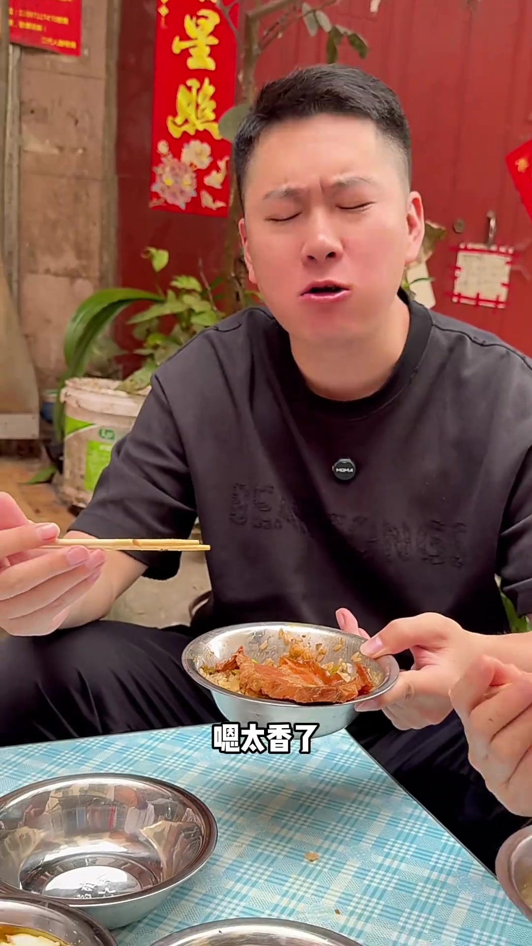 带北方大爷尝南宁四十载扣肉糯米饭,香迷糊了