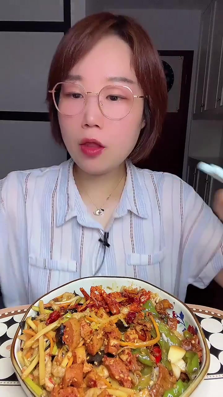 辣椒炒肉盖饭，吃货的家常快乐