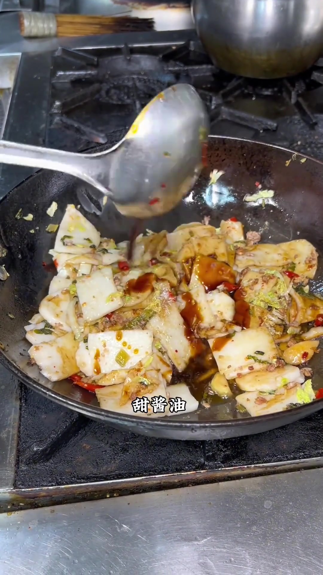 云南十八怪，粑粑叫饵块！今天分享云南传统炒饵块