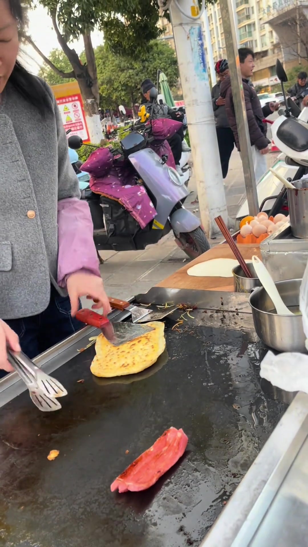 第一天摆摊卖鸡蛋灌饼