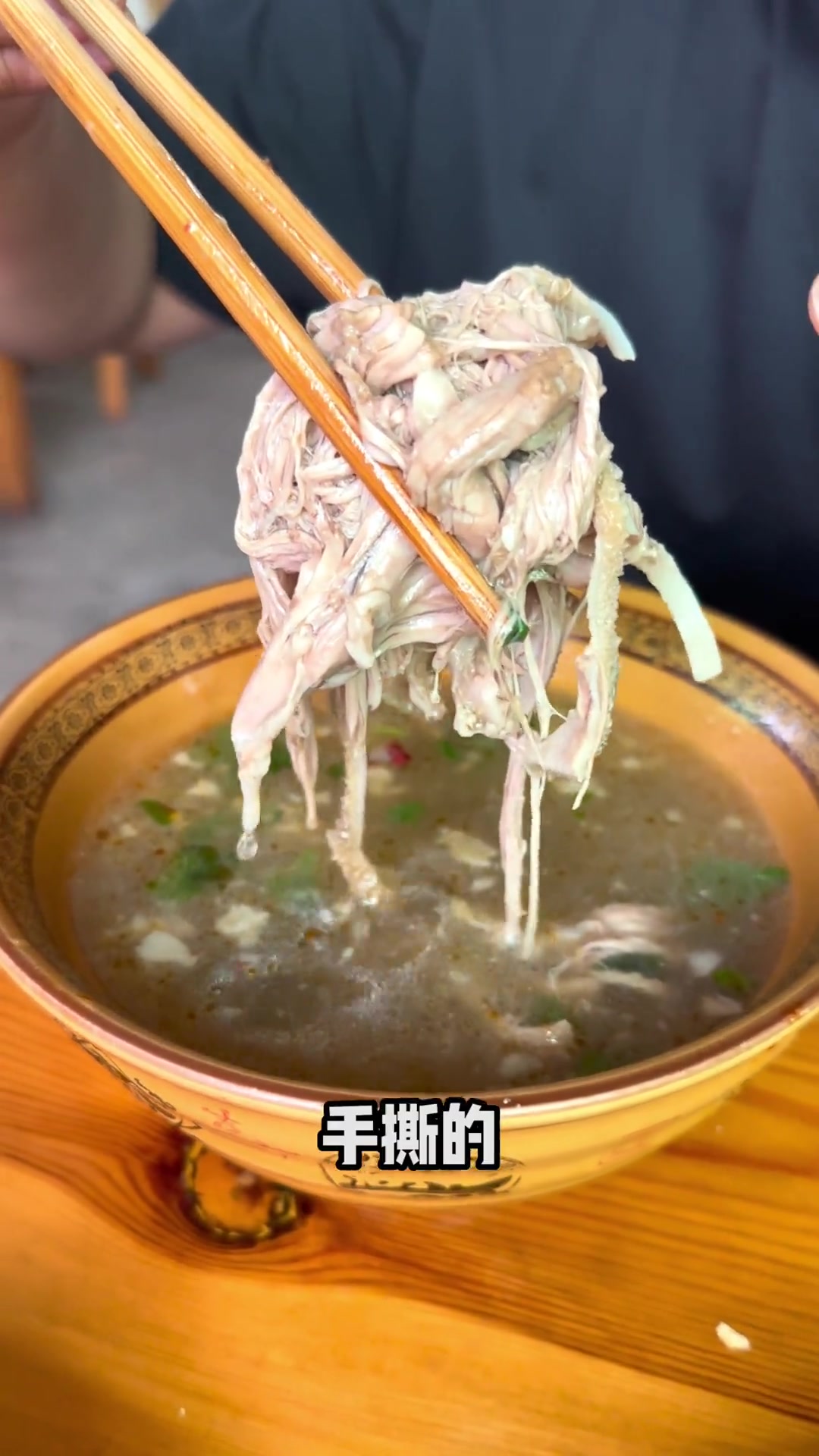 蒲城水盆羊肉纯肉无粉汤鲜无比，连干2碗配蒜泼超爽