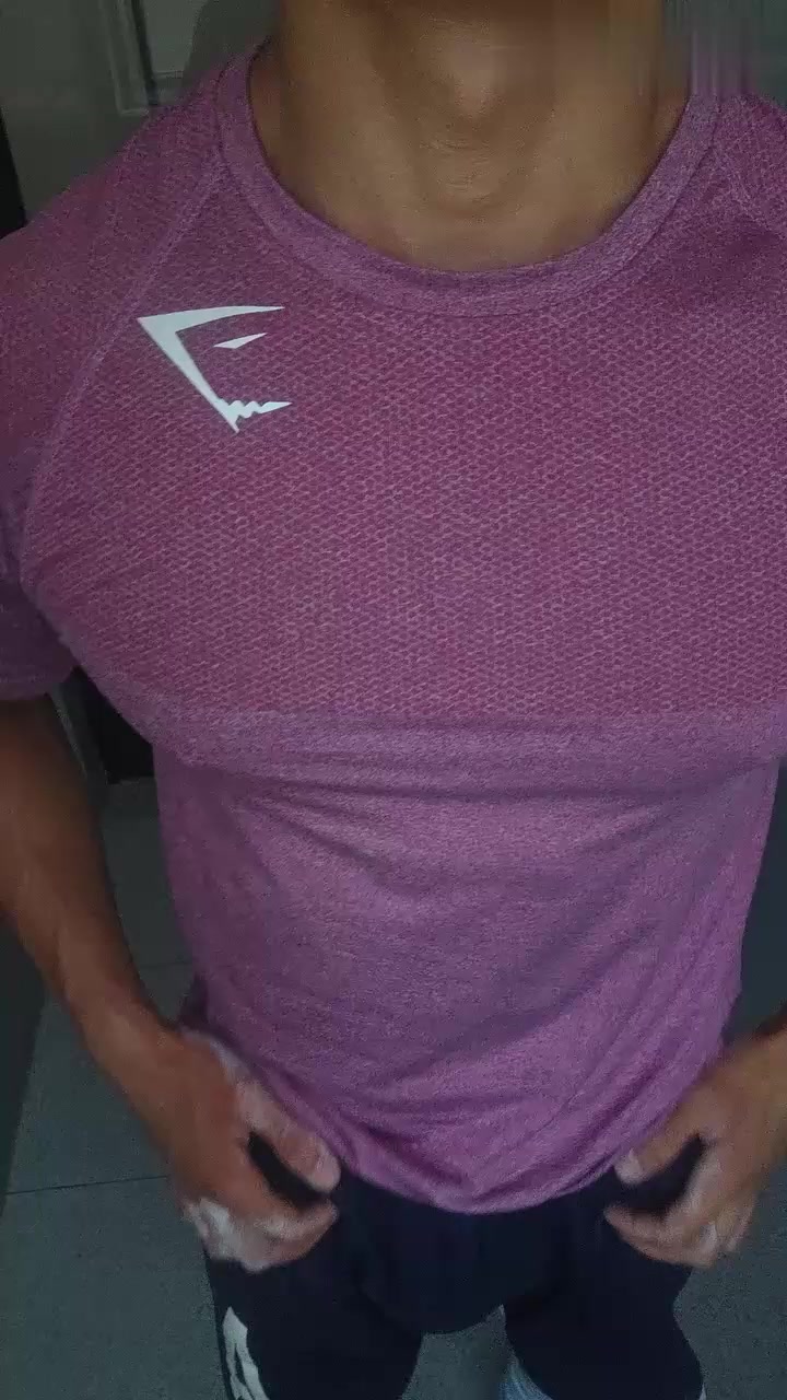 阳光帅气的黑皮肌肉男!