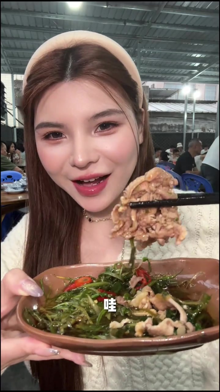 为了一口鸡飞往汕头,创新土鸡火锅藏不住的美味
