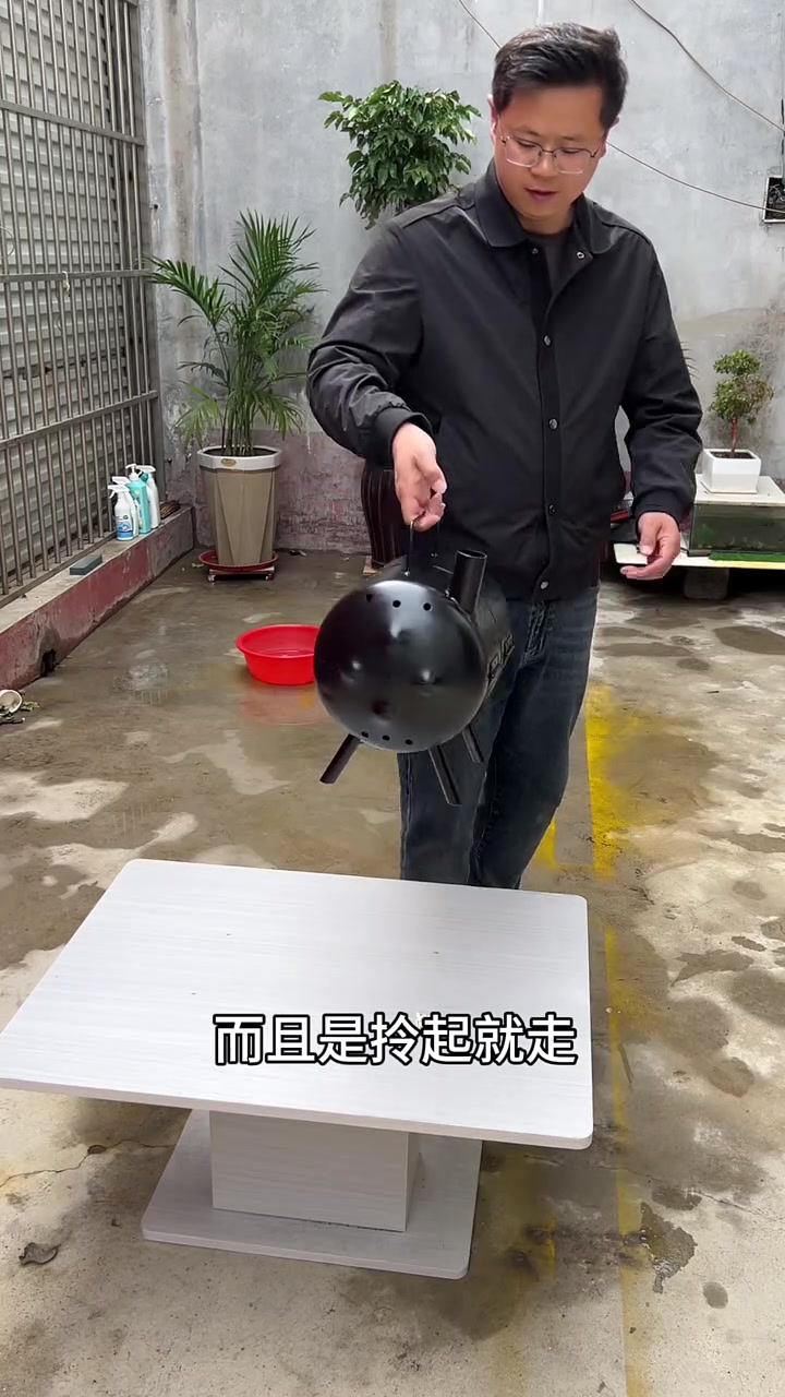废旧煤气罐爆改多功能烧烤炉，烧烤、闷煎样样行！#创意改造 #废物利用 #自制烧烤炉 #手工