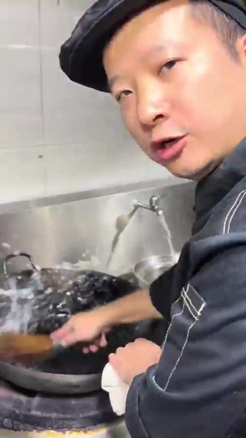 萝卜丝牛肉:多少人吃它长大?5毛萝卜配雪花牛肉炒超好吃