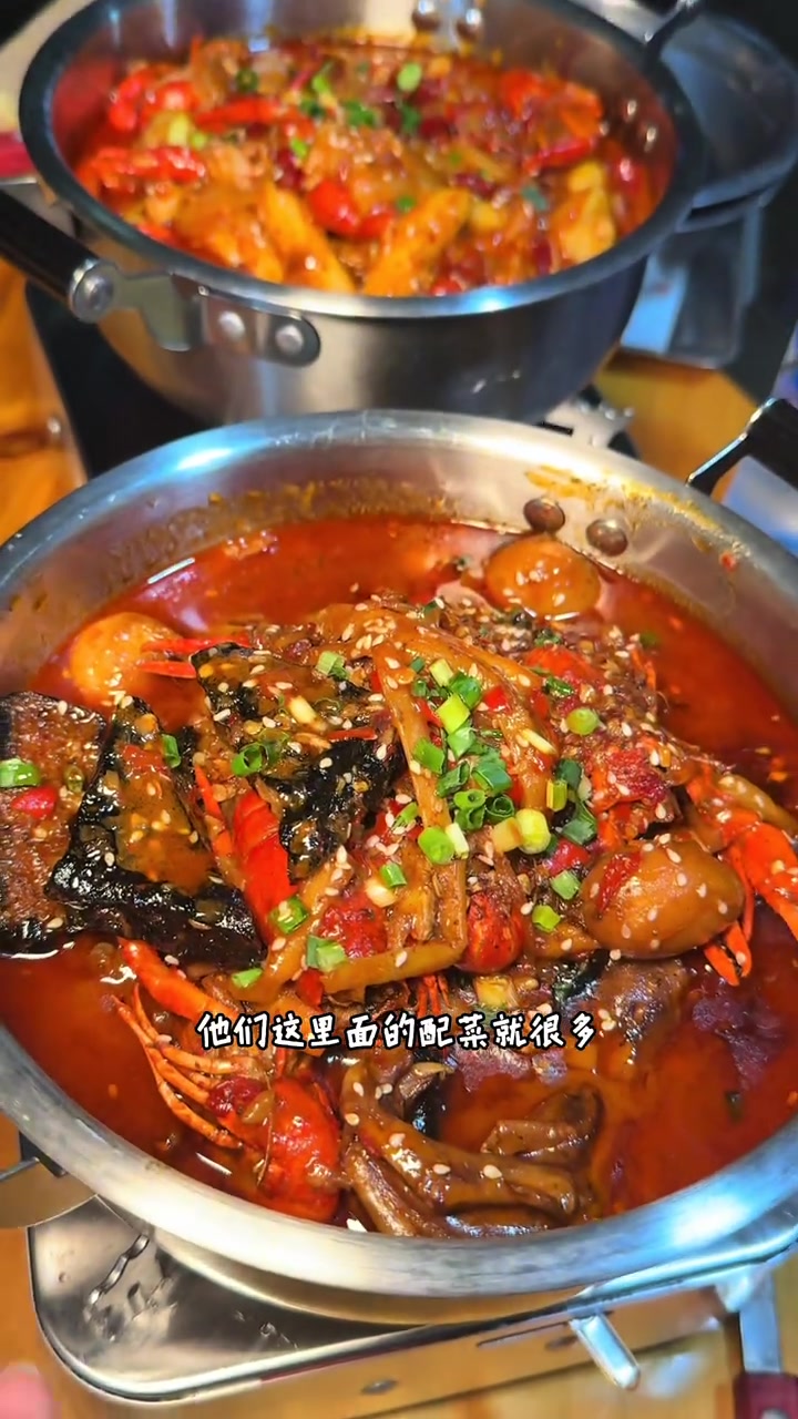南昌老牌夜宵店，变态辣烤鸡你敢试吗
