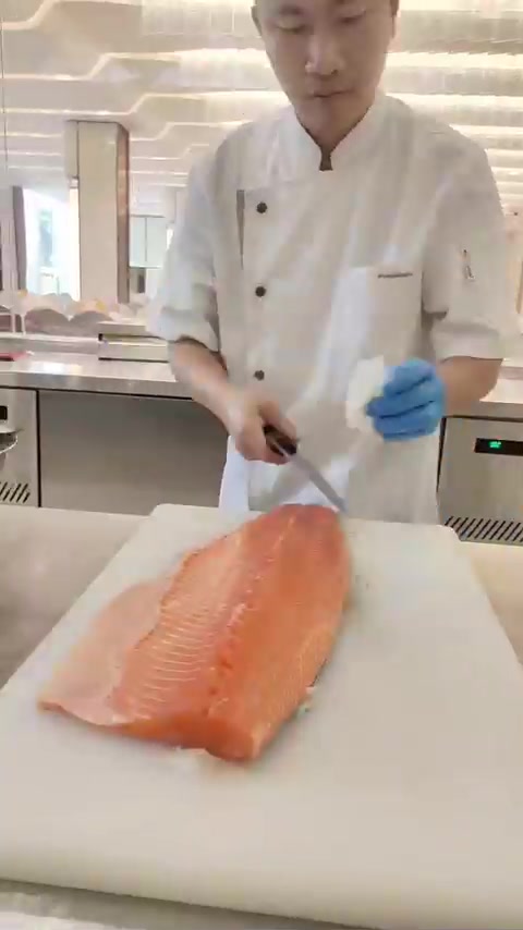 三文鱼肉，肥美带油