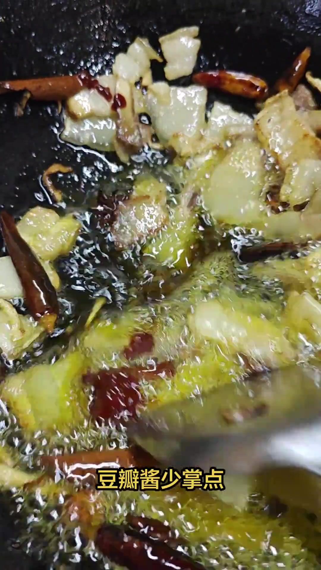 河南老家面食三件套,捞面卤面包饺子,你最爱哪一款?