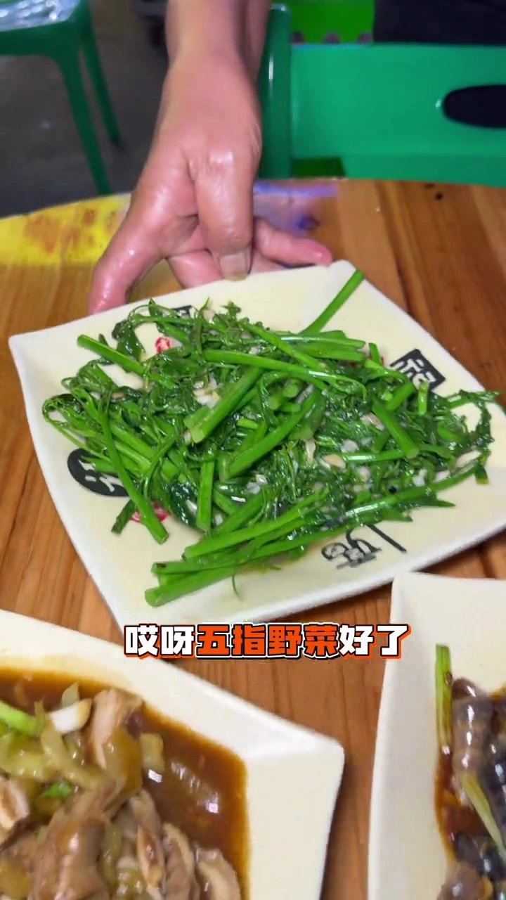 三亚灵魂夜宵深夜剧毒，海南大排档地道美食