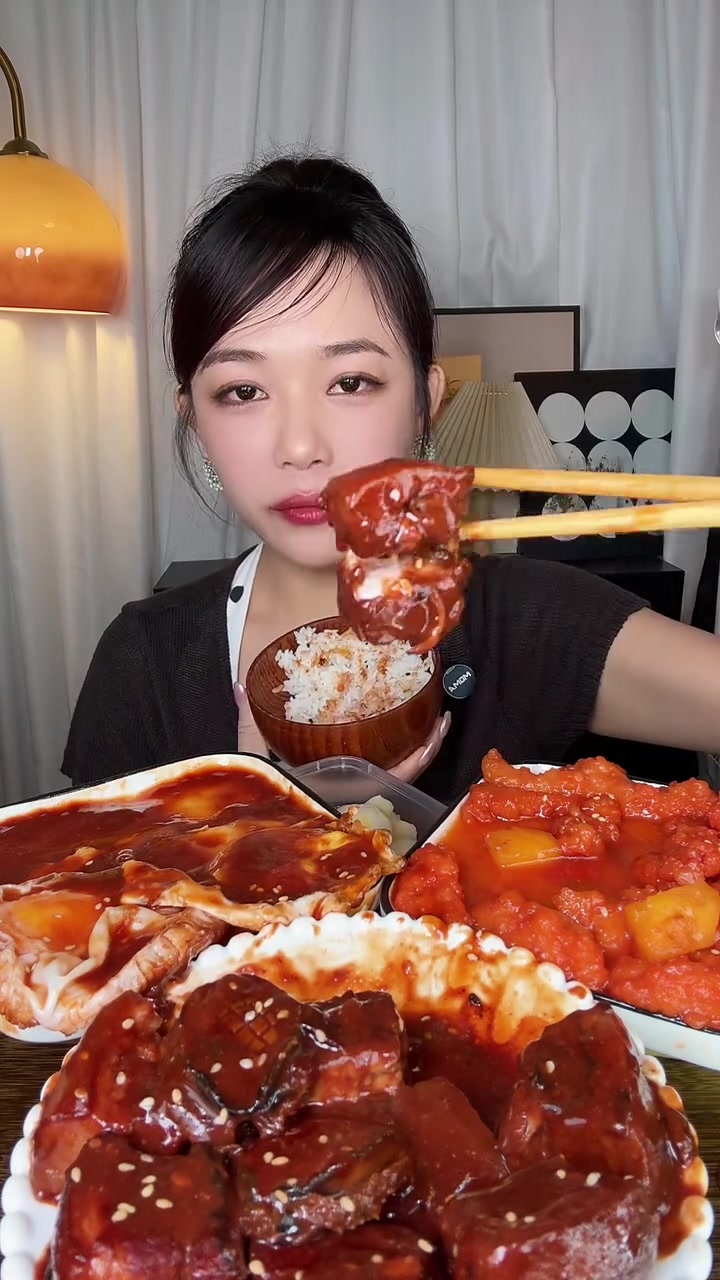 今天的菜太下饭了 #家常菜 #鲍鱼红烧肉 #咕噜肉 #公瑾爆蛋