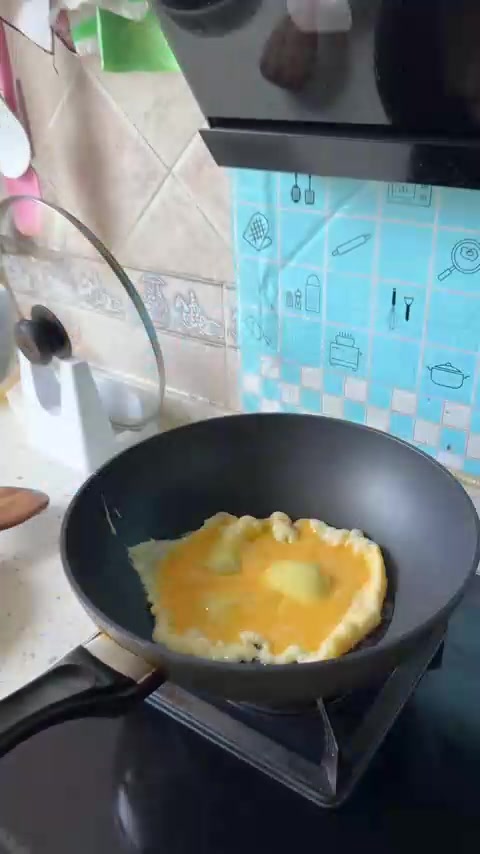 西红柿炒蛋的英文表达，做菜步骤英语怎么说