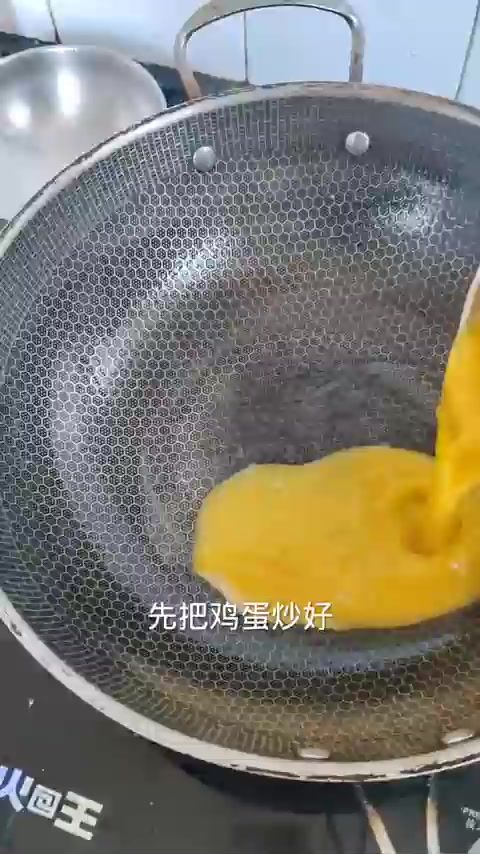 粉皮炒鸡蛋，做法简单，特别好吃