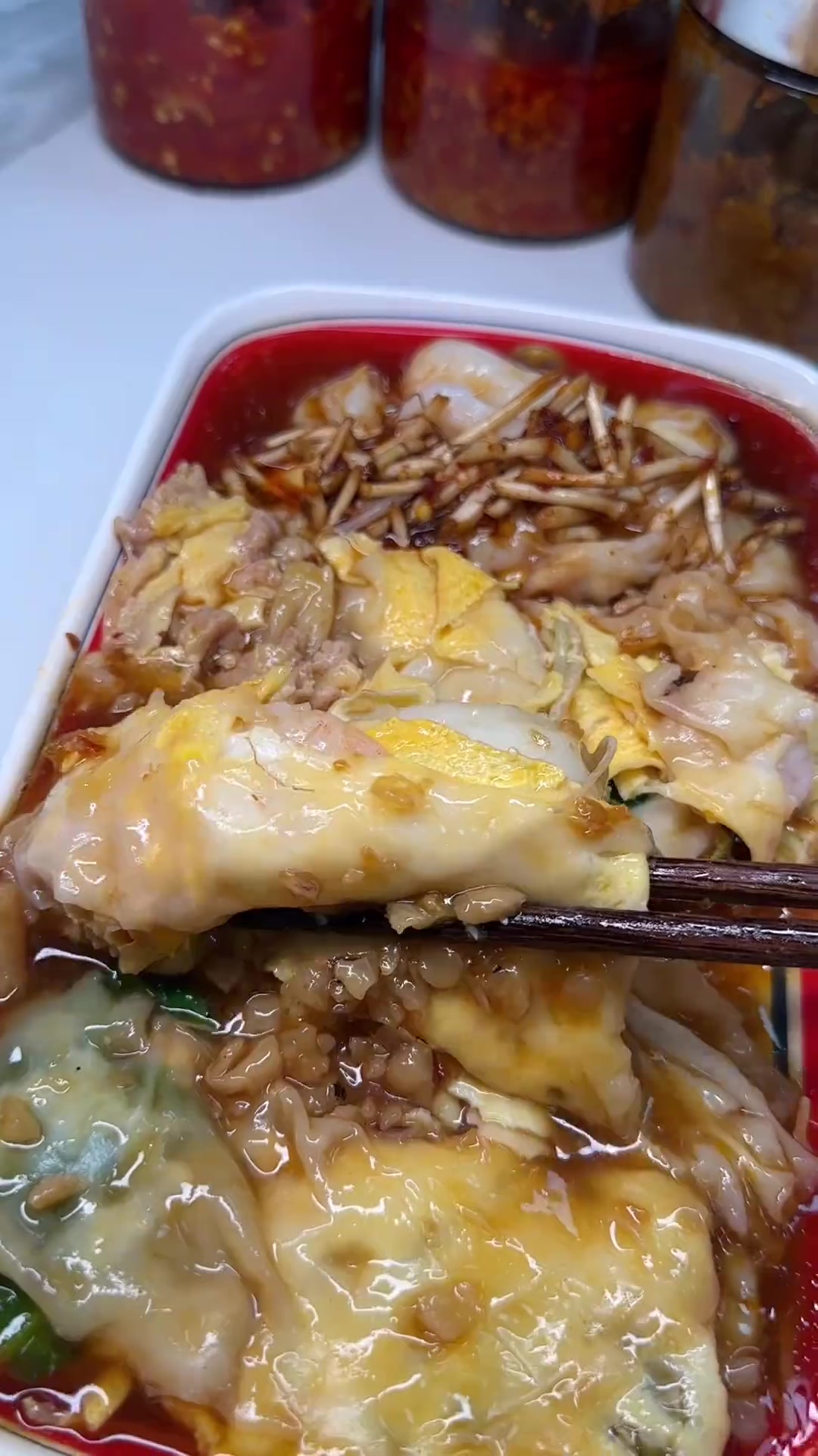 怀化清晨广式簸箕肠粉与原味汤粉,舒心又满足