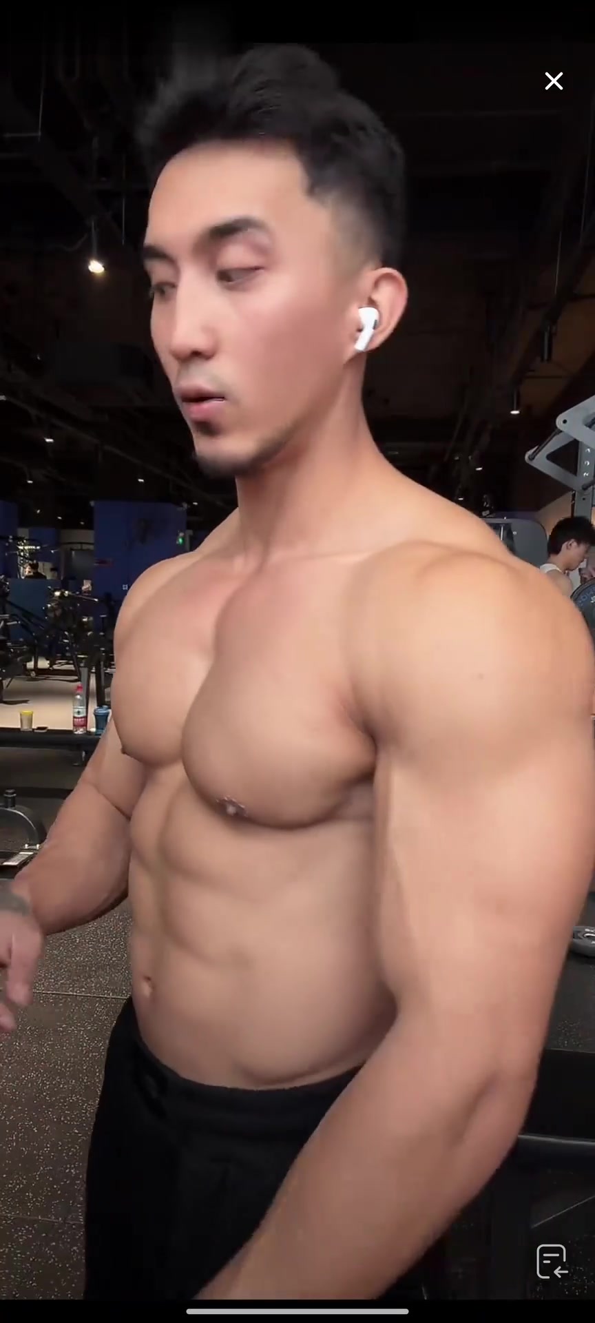 超级肌肉男,来自新疆的!