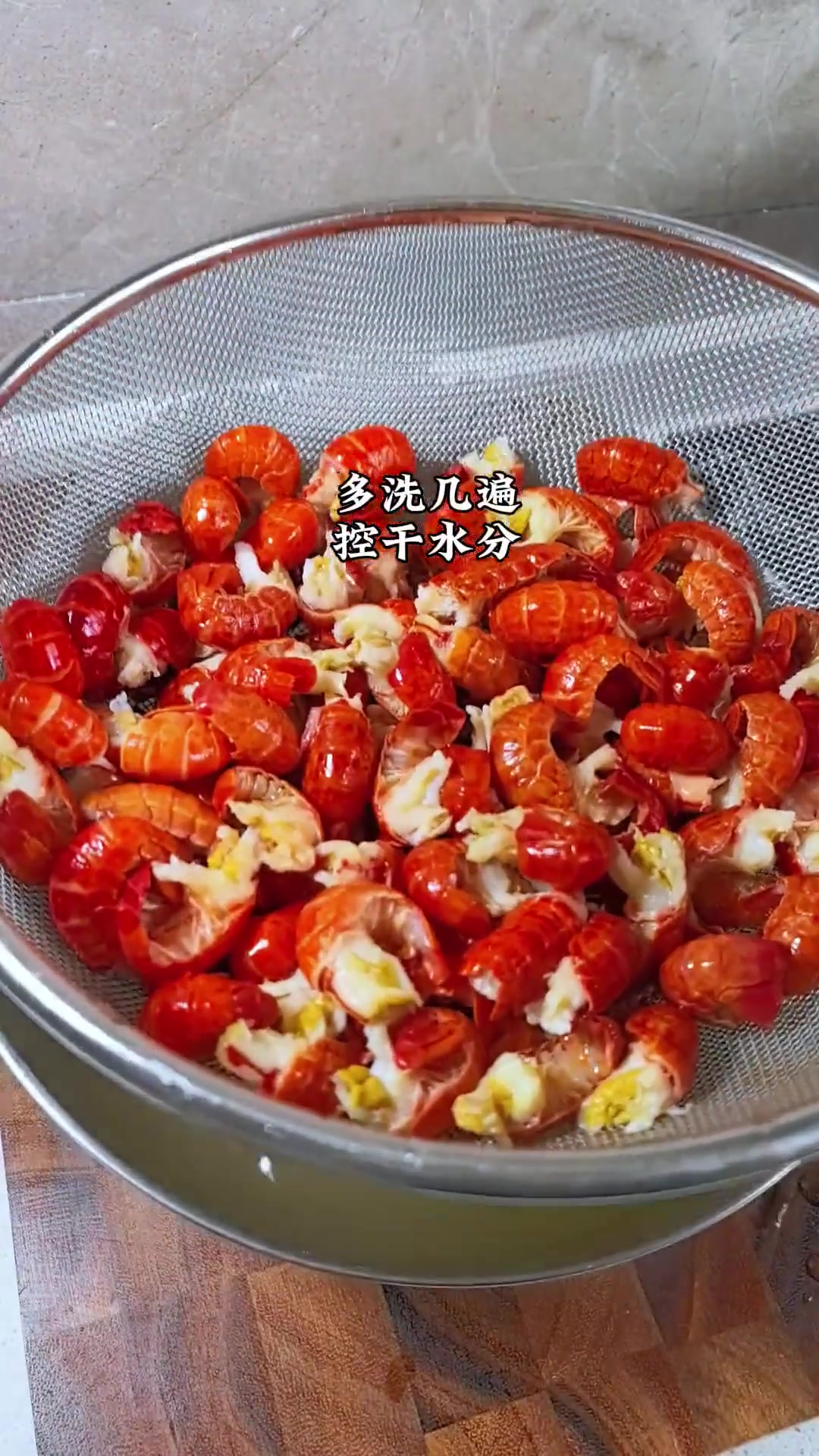 为爱人做辣口不辣心的麻辣龙虾尾，陪伴是长情告白