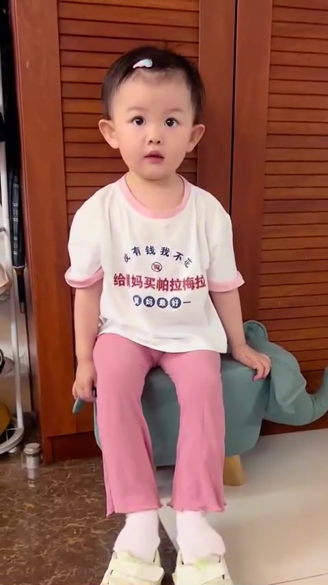 她是懂当面一套背后一套的……赌一包辣条,猜猜她最后有没有偷吃