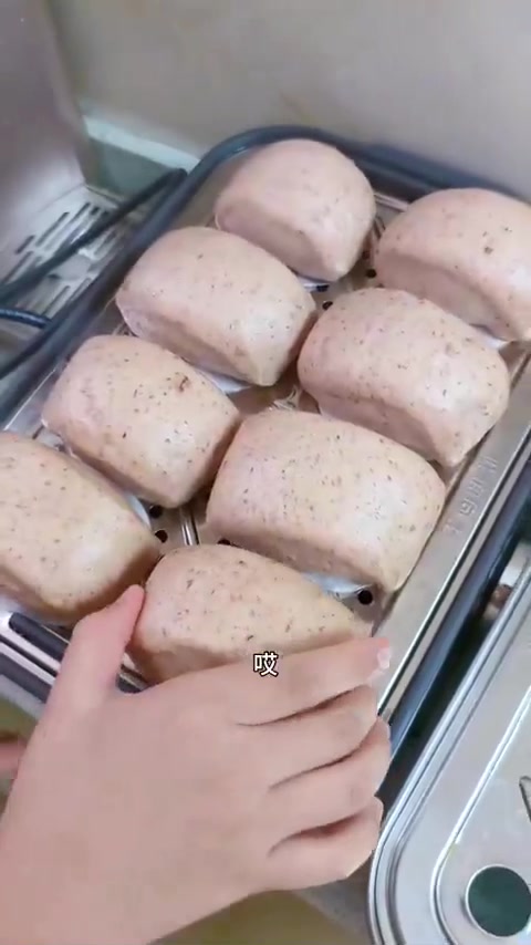 10后姐弟暑假自己做饭:红豆馒头、蒸蛋、酱香米粉
