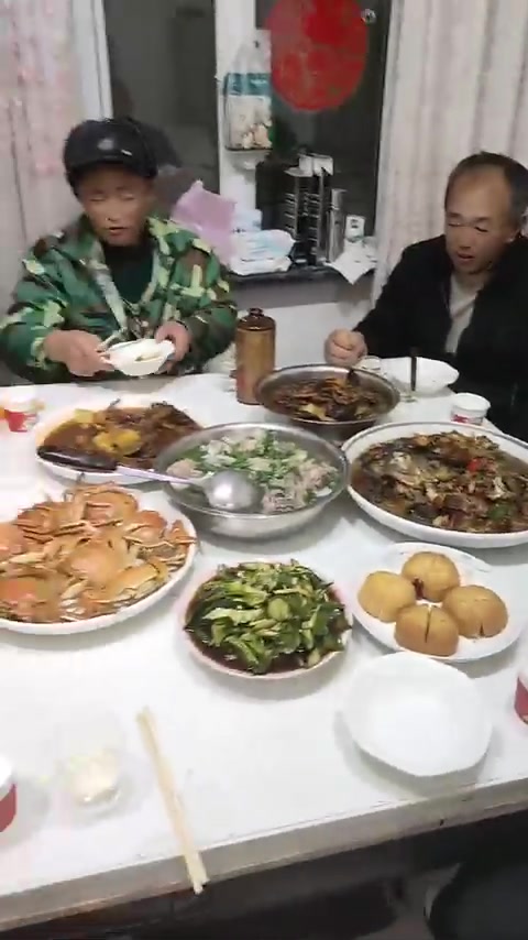 中秋节快乐!我们吃晚饭了!