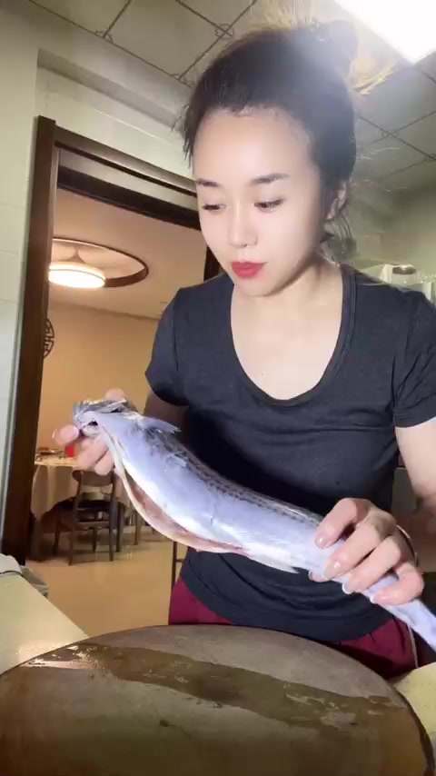 这么大的鱼怎么吃?做包心鱼丸鱼豆腐,冬天涮锅爽歪歪!