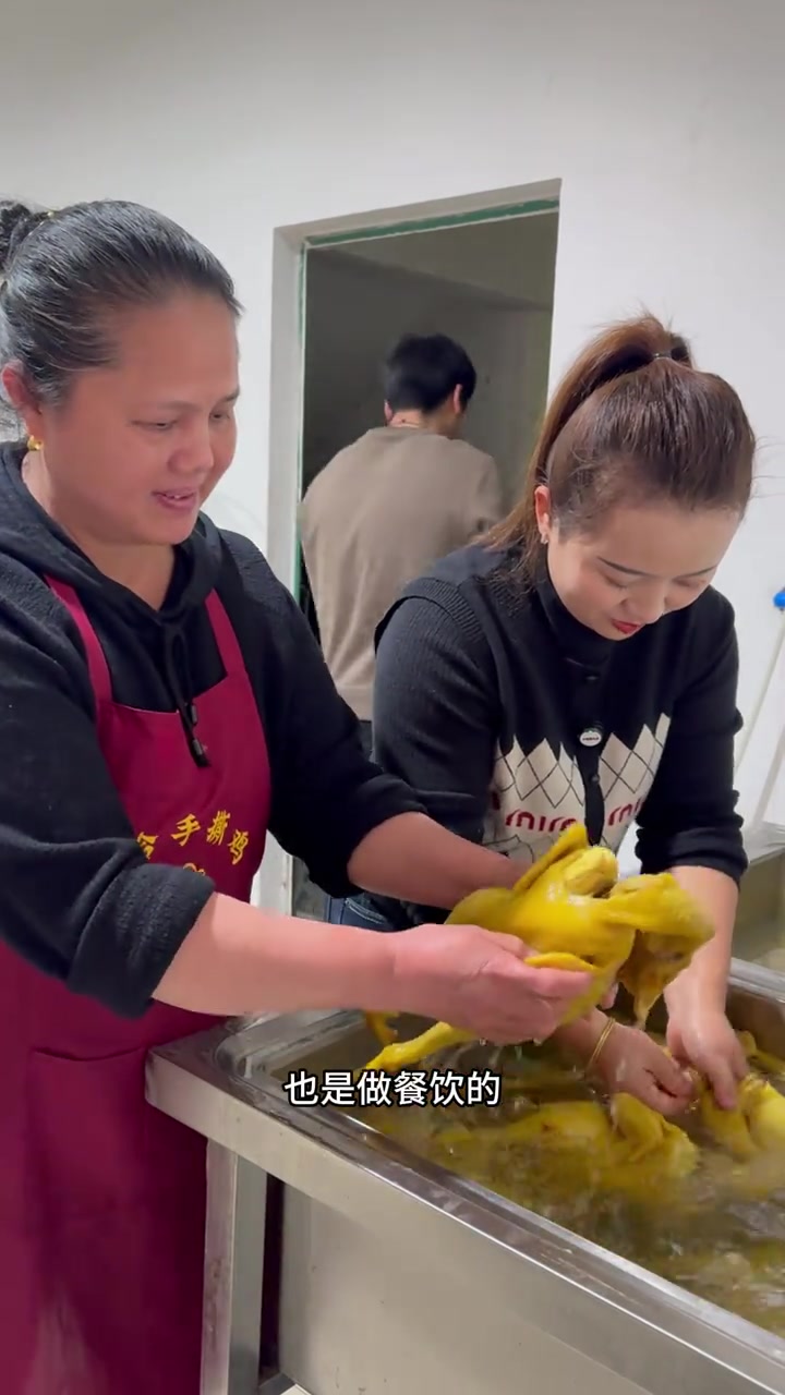 66年惠州粉丝两天顺利毕业,学手撕鸡摆摊成功