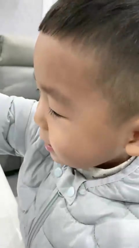 我的男孩3周岁生日快乐，愿你平安喜乐一生被爱