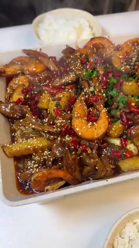 二人食｜今天吃干锅鸭爪虾，好吃到停不下来