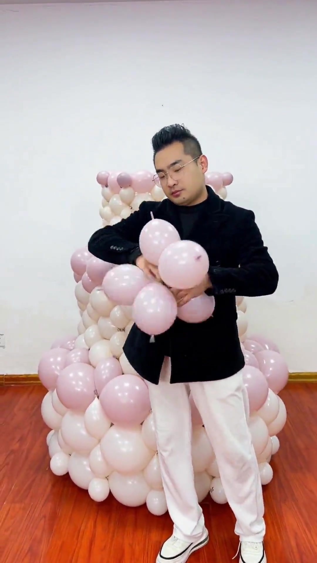 三层气球蛋糕教程 暮光粉白搭生日派对超好看