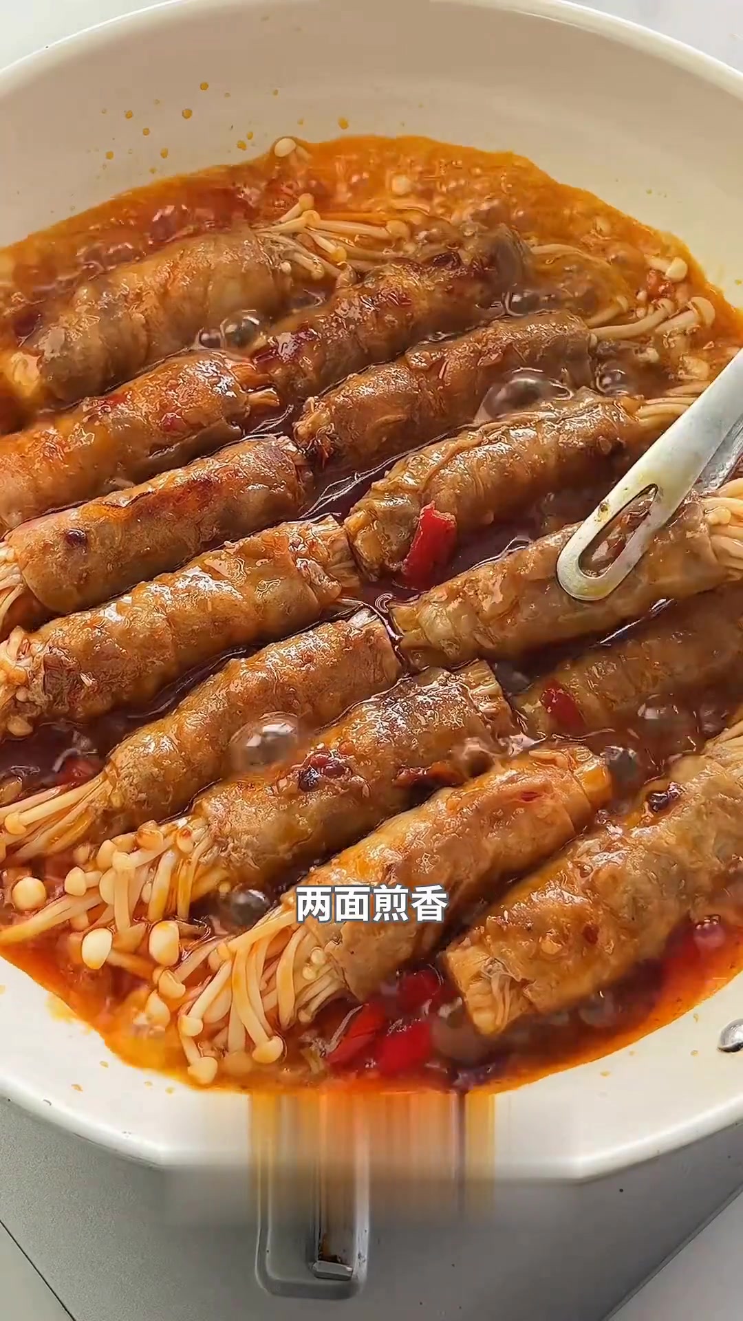 巨下饭金针菇肥牛卷，拌饭香迷糊做法超简单