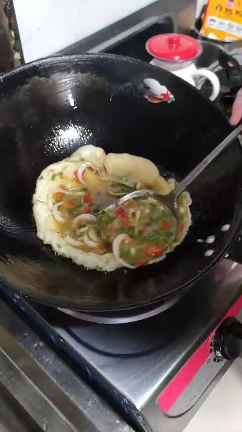 银鱼煎蛋饼的做法
