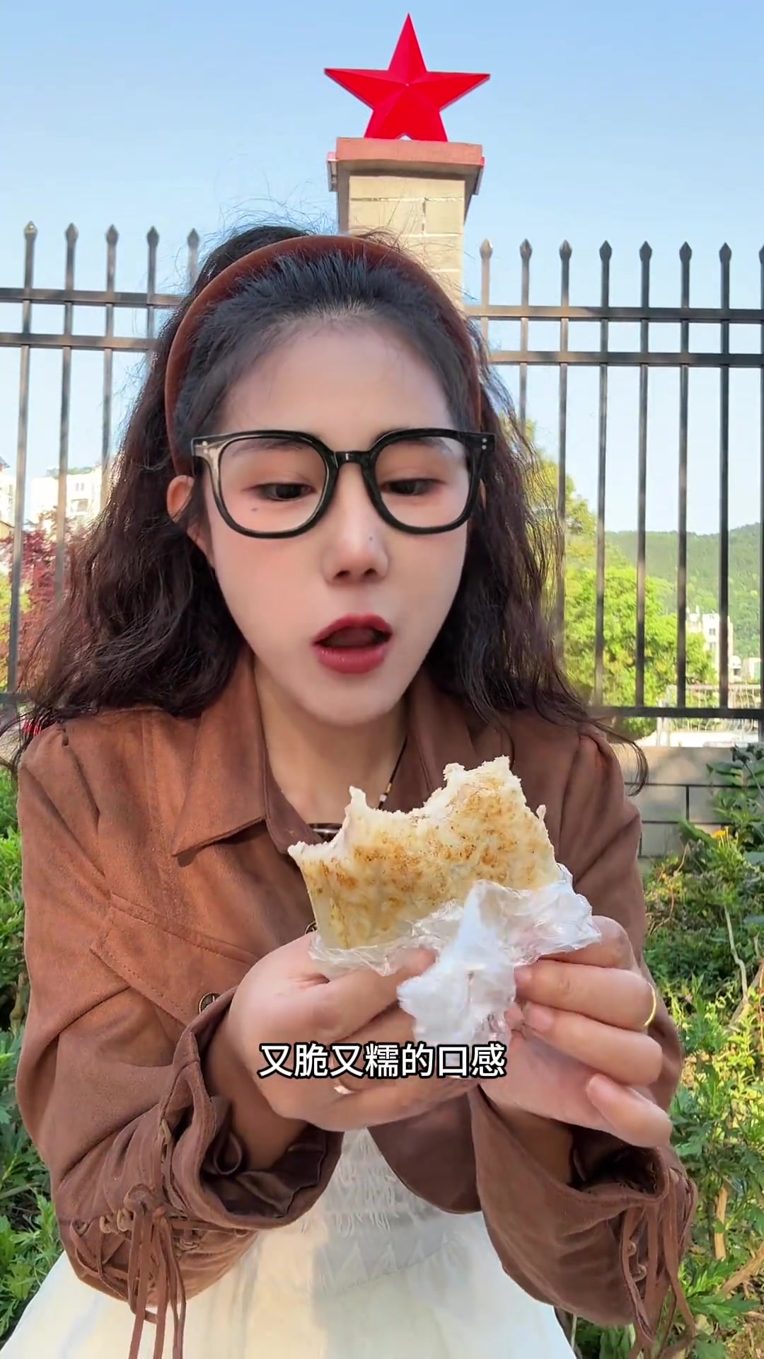 桐梓锅贴太香了，贵州饭果然最好吃，贵州蘸水美食推荐