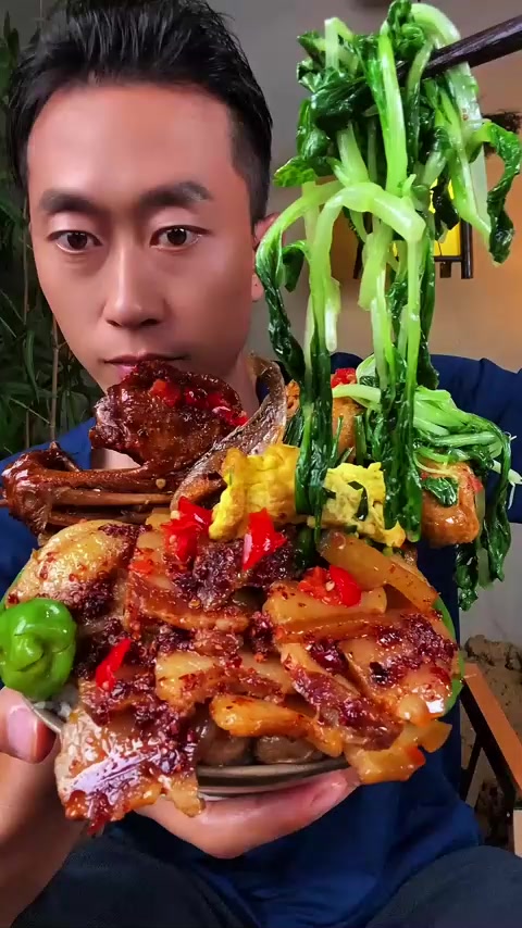 家常菜大肥肉,油豆腐烧肉,韭菜炒鸡蛋,红烧鸭翅