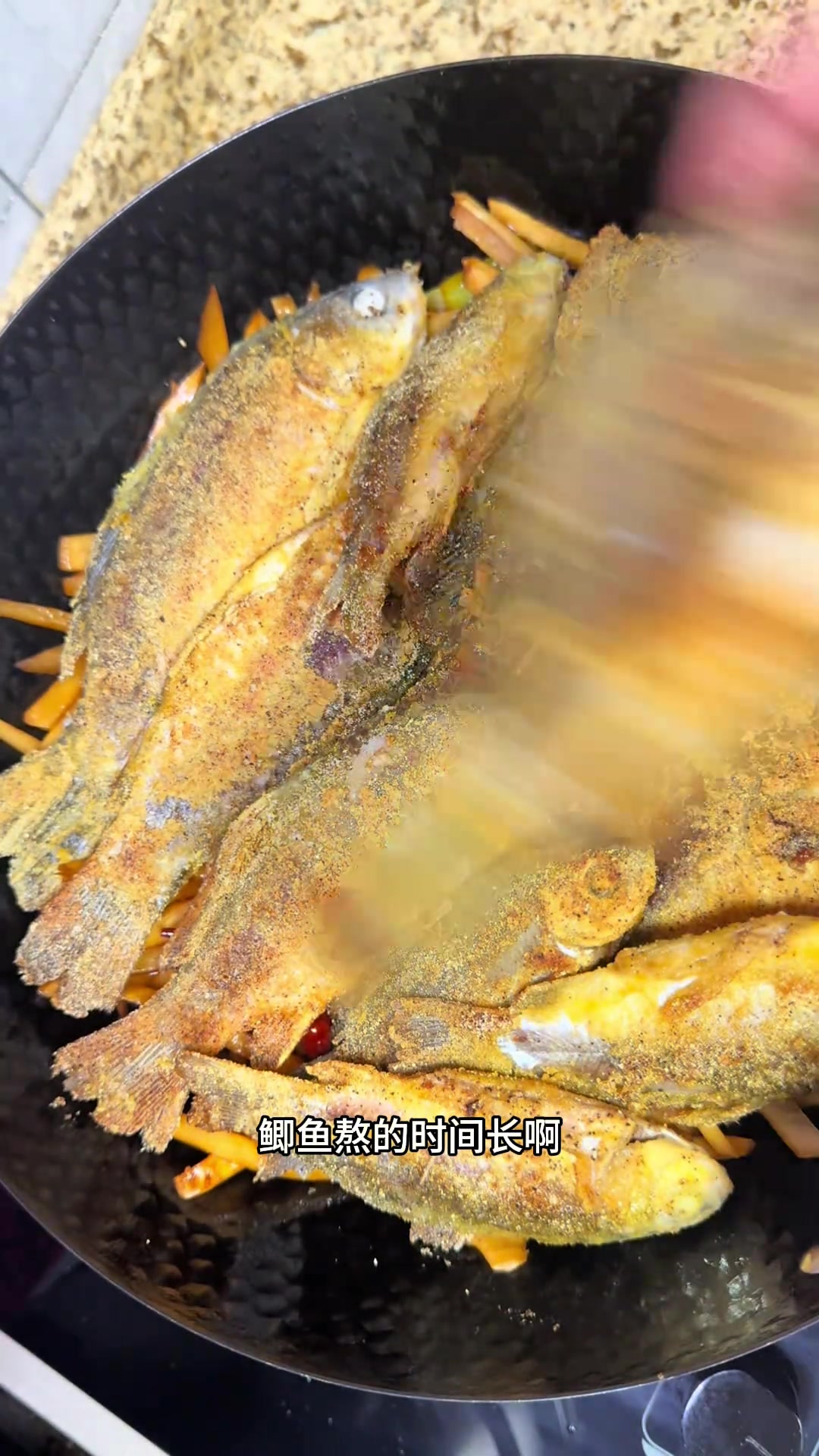 天津人都懂的鲫鱼熬咸菜做法