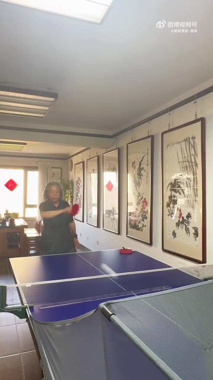 墨豪的日常生活从这里开始啦!#乒乓球 ##画家墨豪##日常生活##宋庄画家村##墨豪画鸡独
