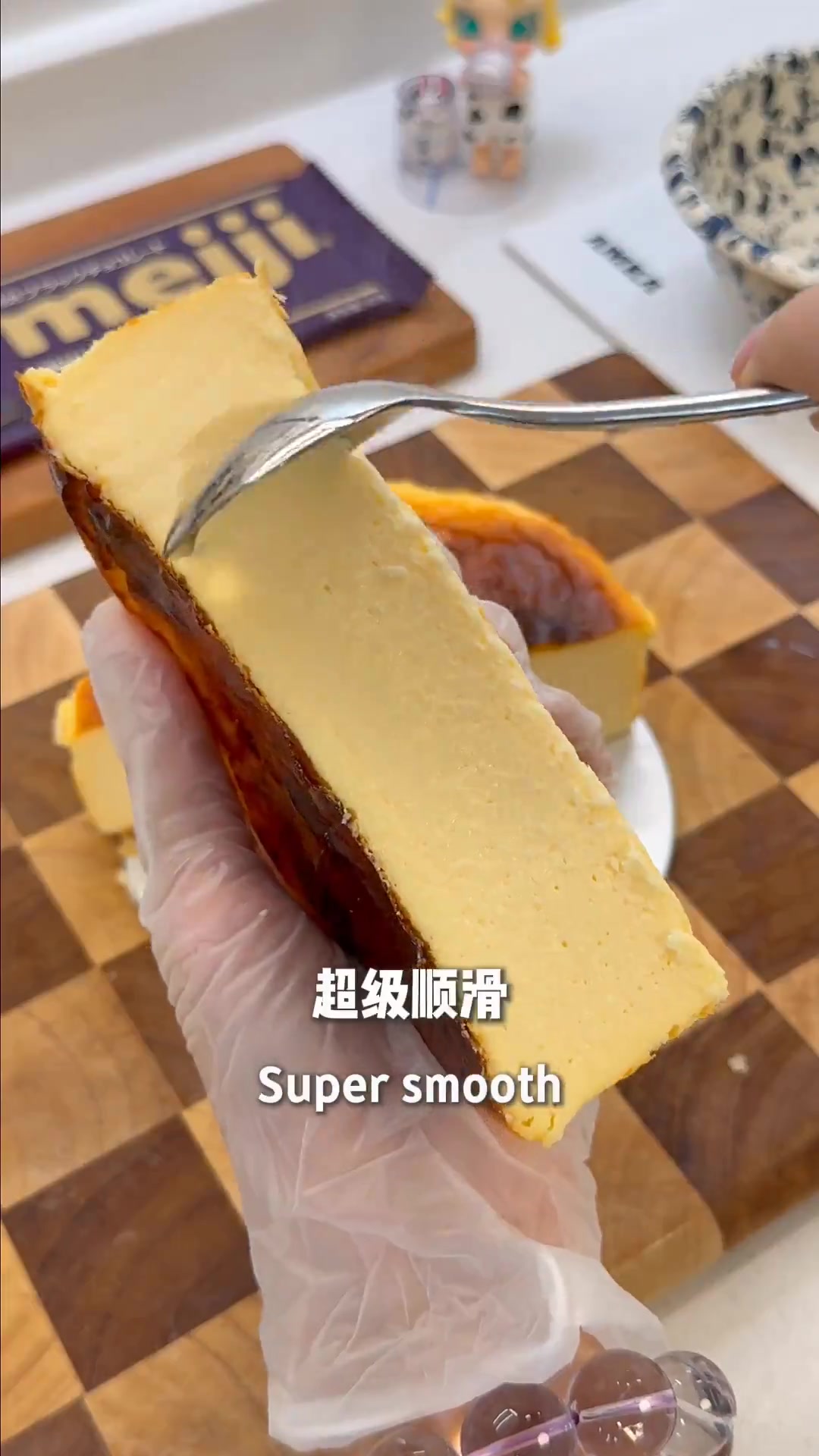 用牛奶代替奶油做低卡巴斯克蛋糕，口感巨丝滑巨好吃