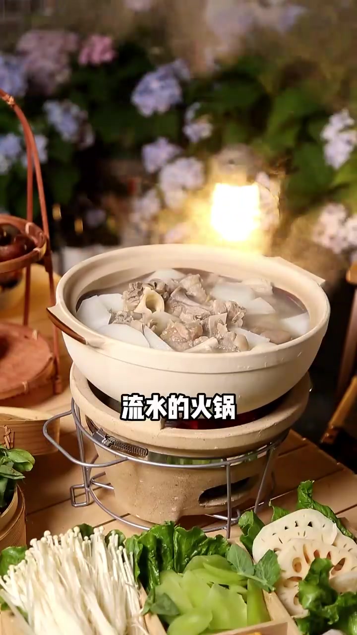 清汤羊肉火锅制作与品尝全过程展示