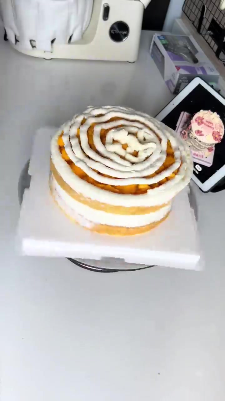 超详细八寸奶油霜裱花蛋糕制作教程