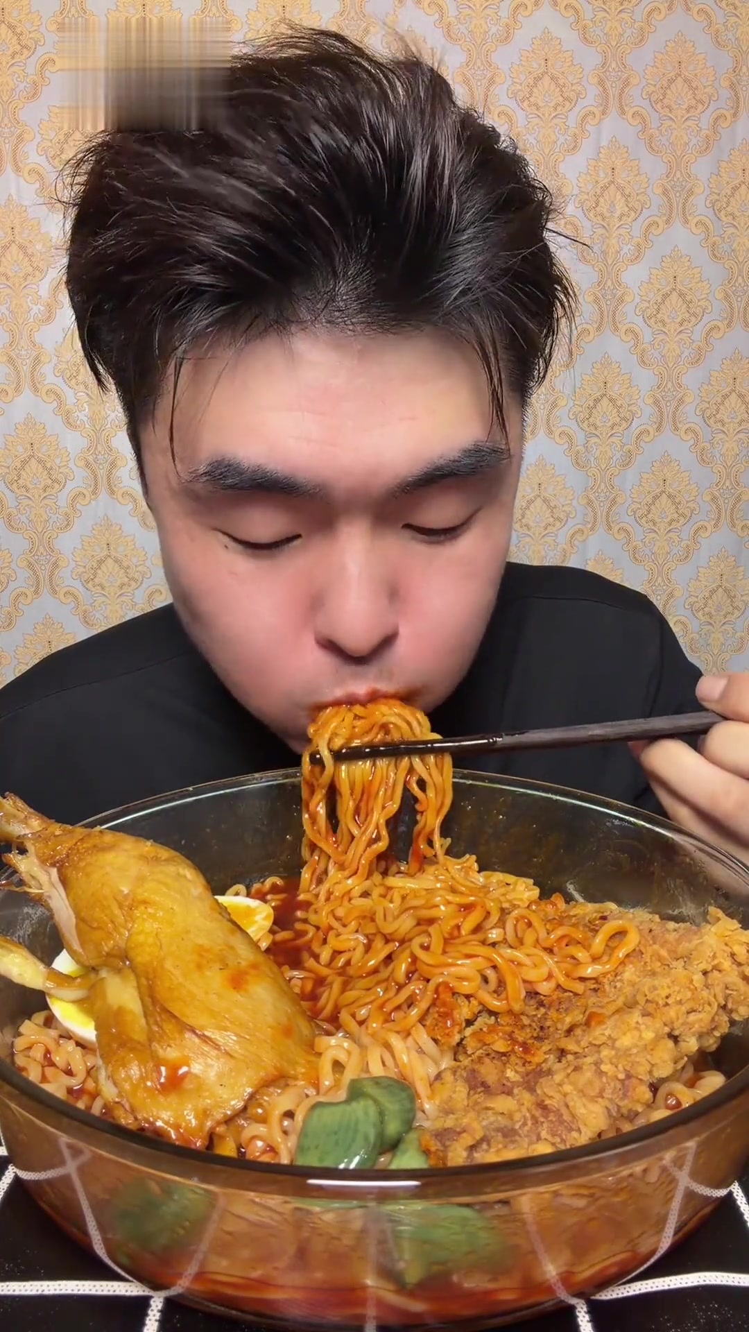 三养火鸡面，能吃就吃，不玩虚的