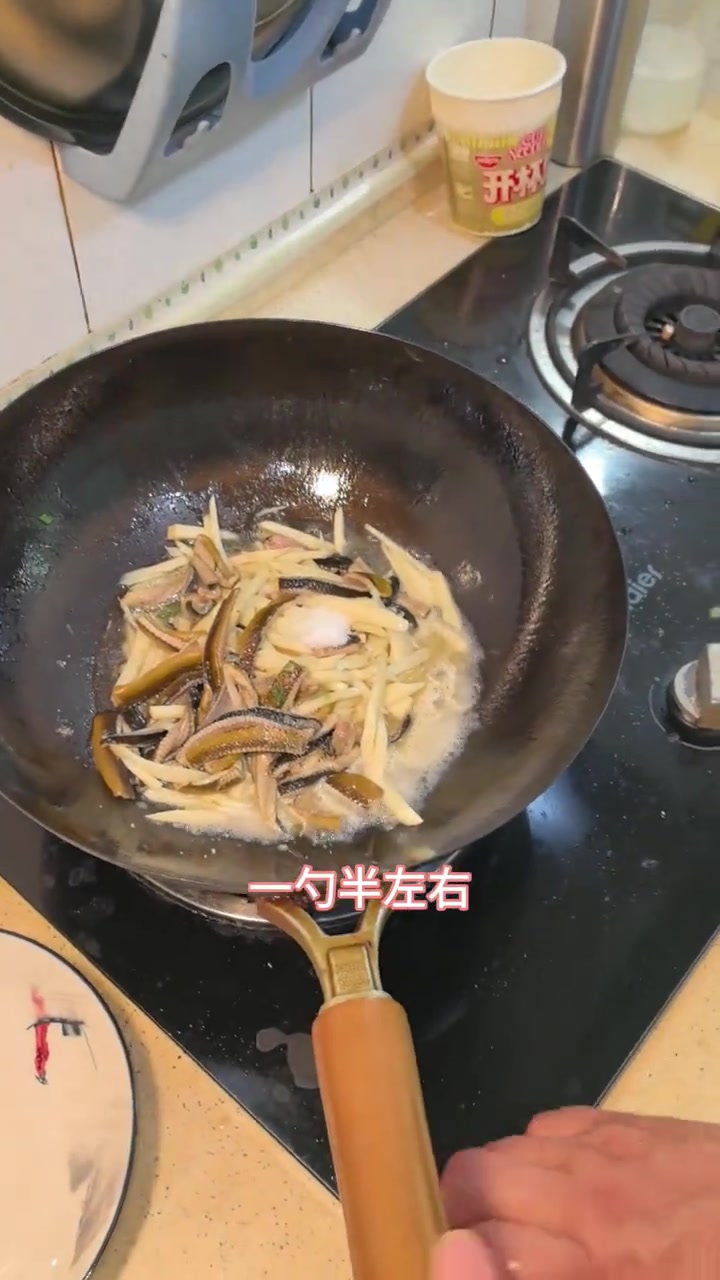 白烧鳝丝，上海家常菜做法鲜美
