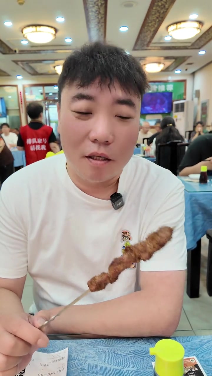 北京西安饭庄羊肉泡馍，老店承载儿时回忆，真实探店