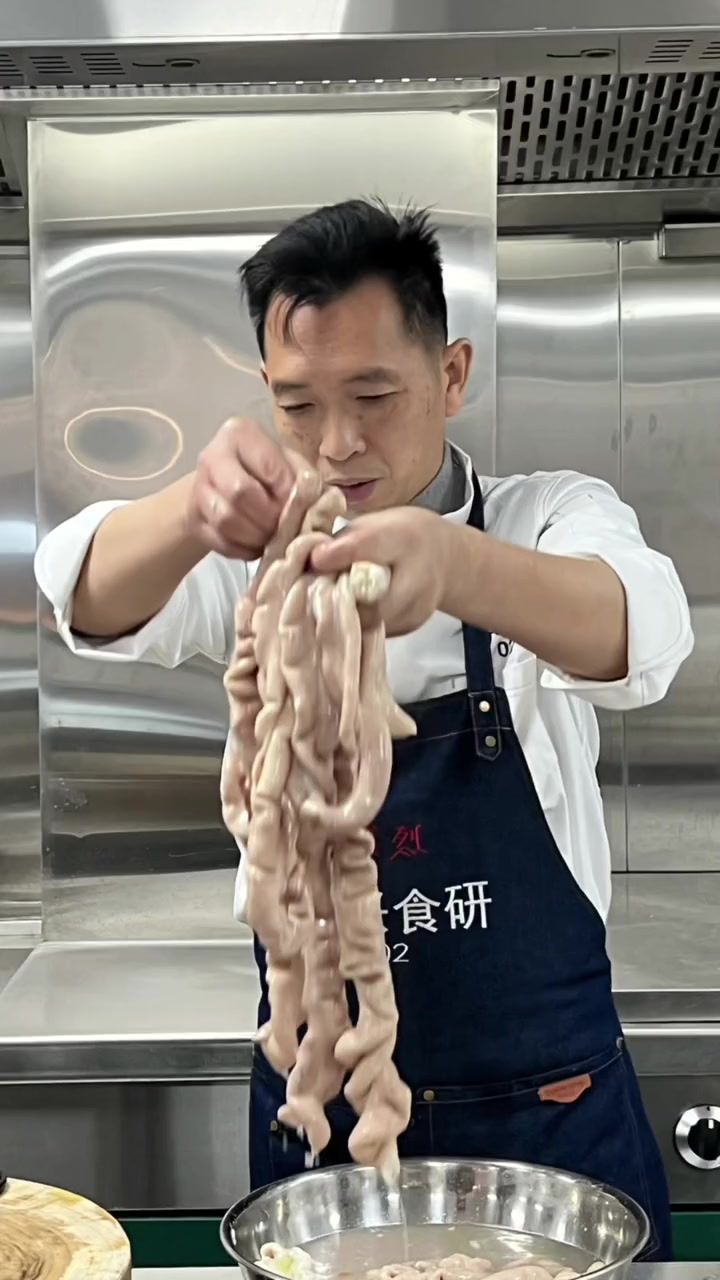 今日接待调味品协会晏秘与涪陵榨菜集团负责人