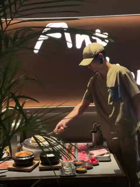 万象城蚂蚁洞烤肉