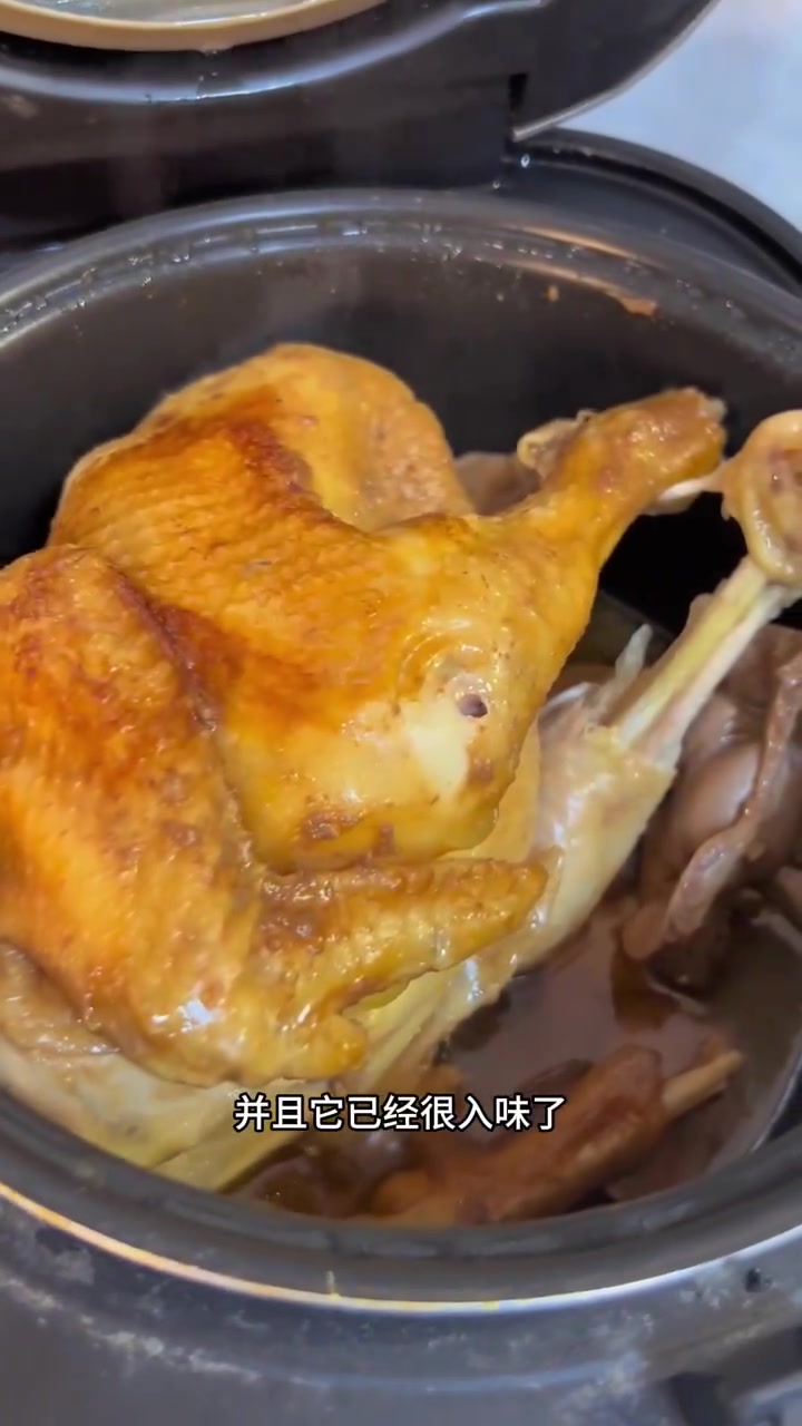 家常电饭锅焖鸡鲜嫩多汁做法超简单