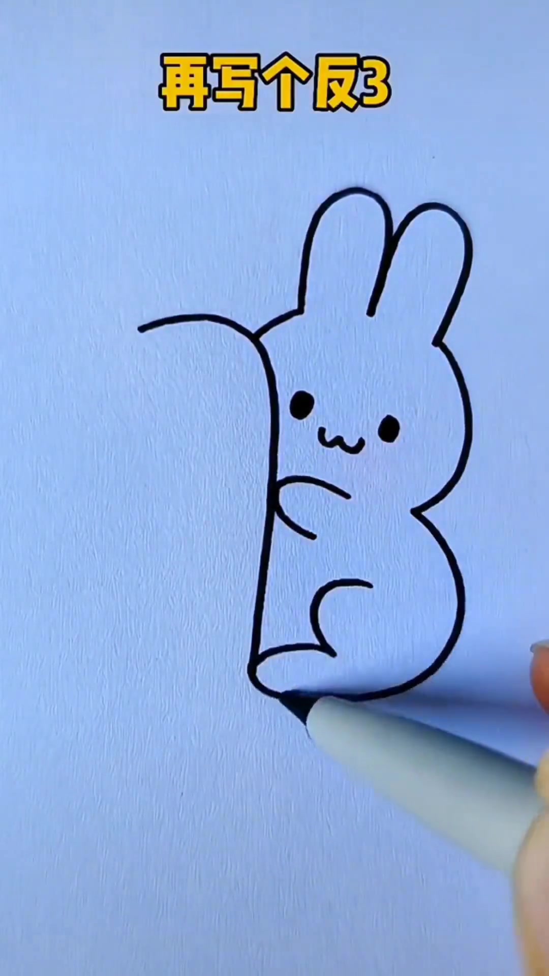 抱着胡萝卜的小兔子简笔画，简单可爱好上手