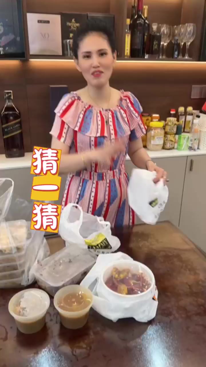 展示外购烧鸭鲍鱼各类美食佳肴菜品