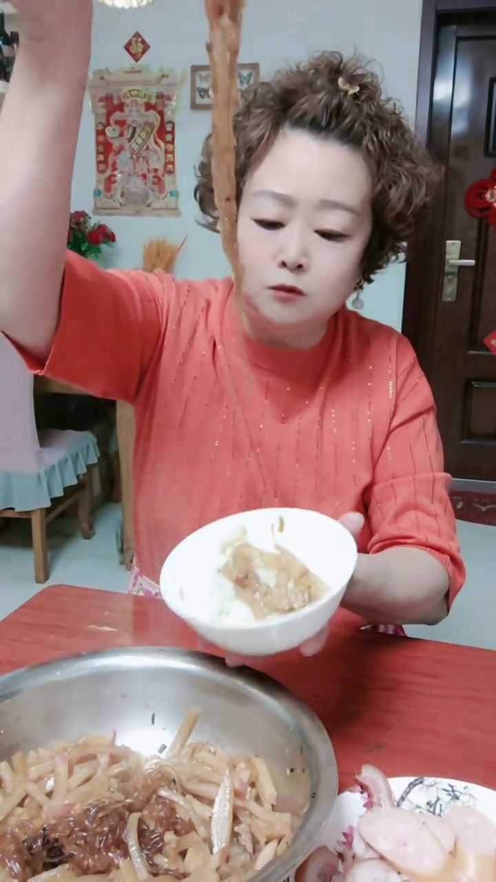 简简单单又一餐，旱萝卜炒五花肉，挺香的