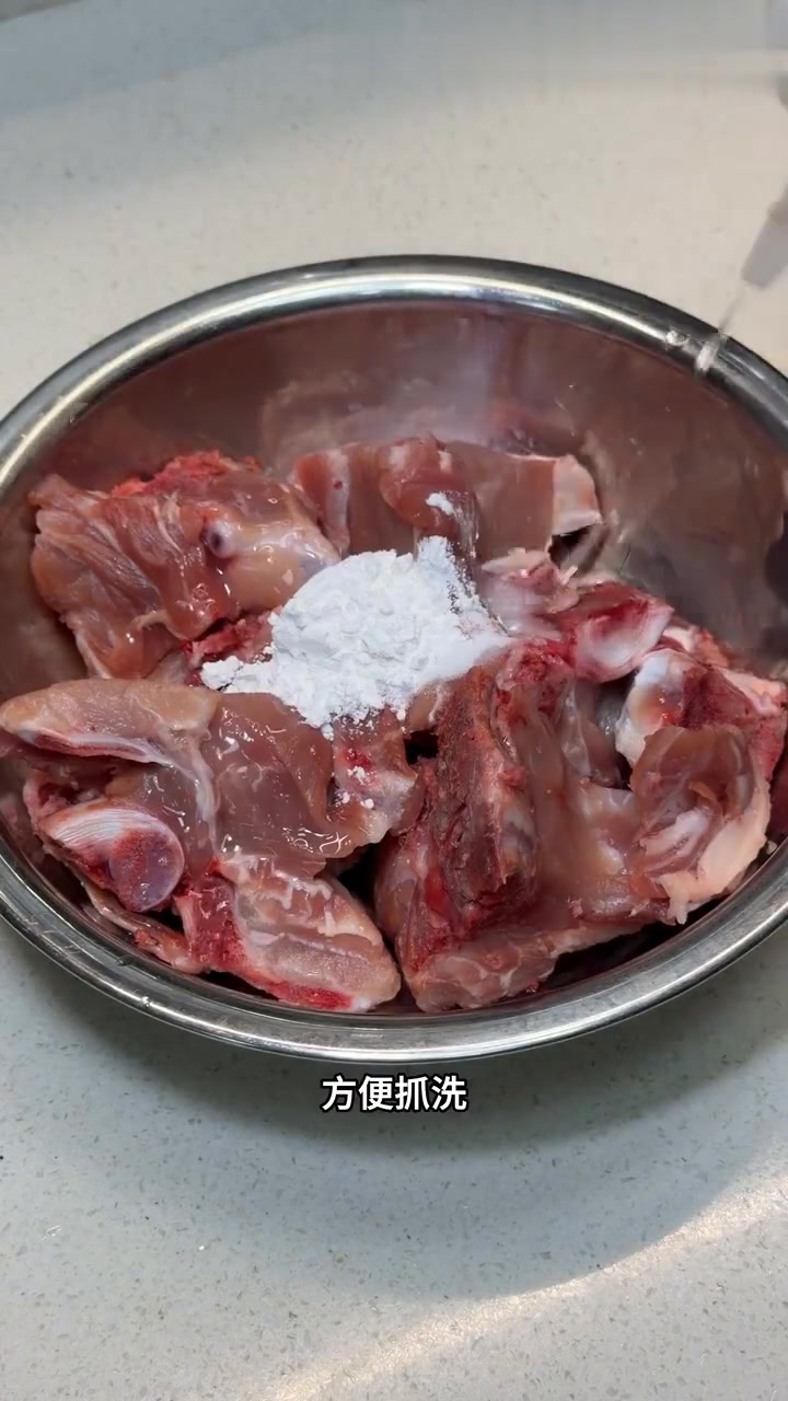 夏日喝冬瓜海带煲猪骨，鲜美好喝又解暑