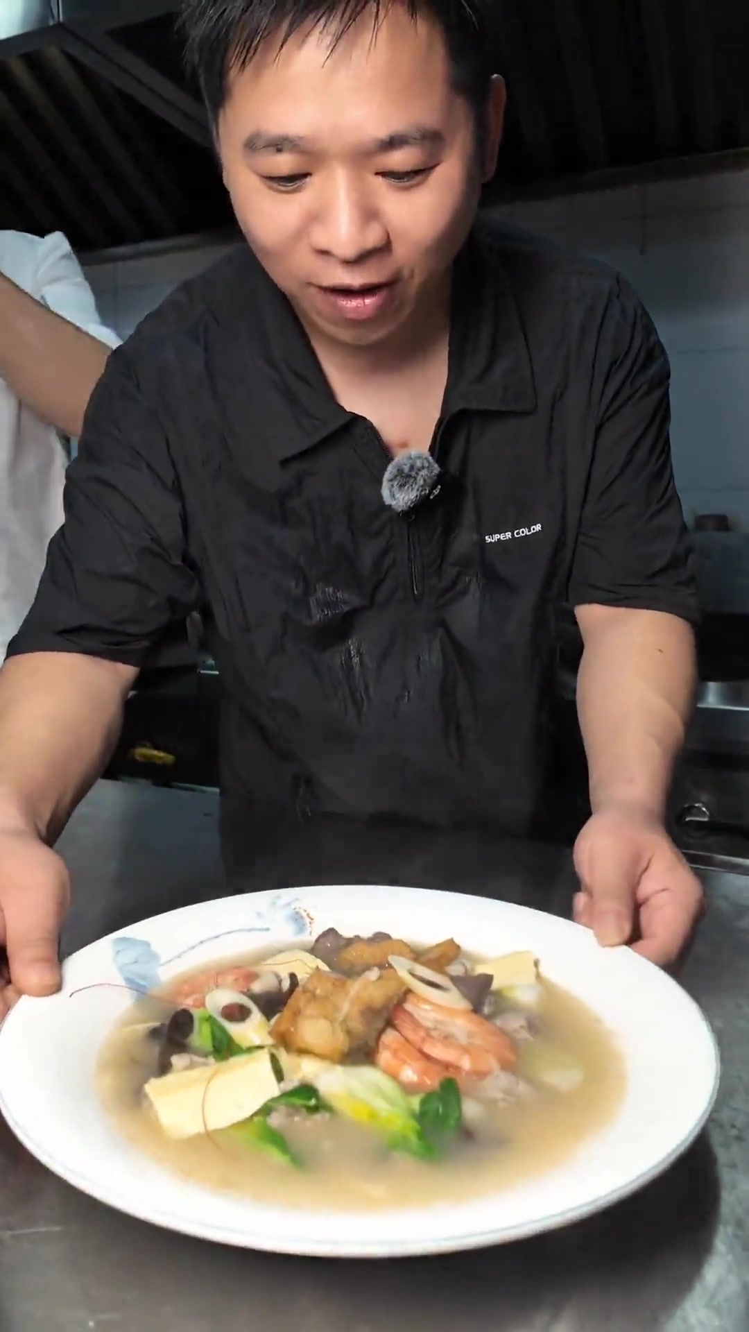 浙江奉化猪肺三鲜汤搭配冷饮，好吃到停不下来