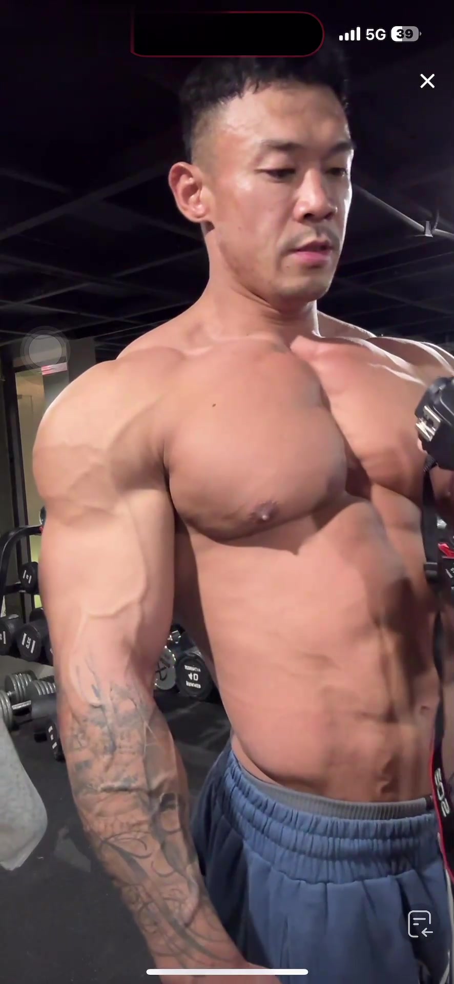 黑皮大胸腹肌肉壮痞帅肌肉男，造型训练，四马路君泽