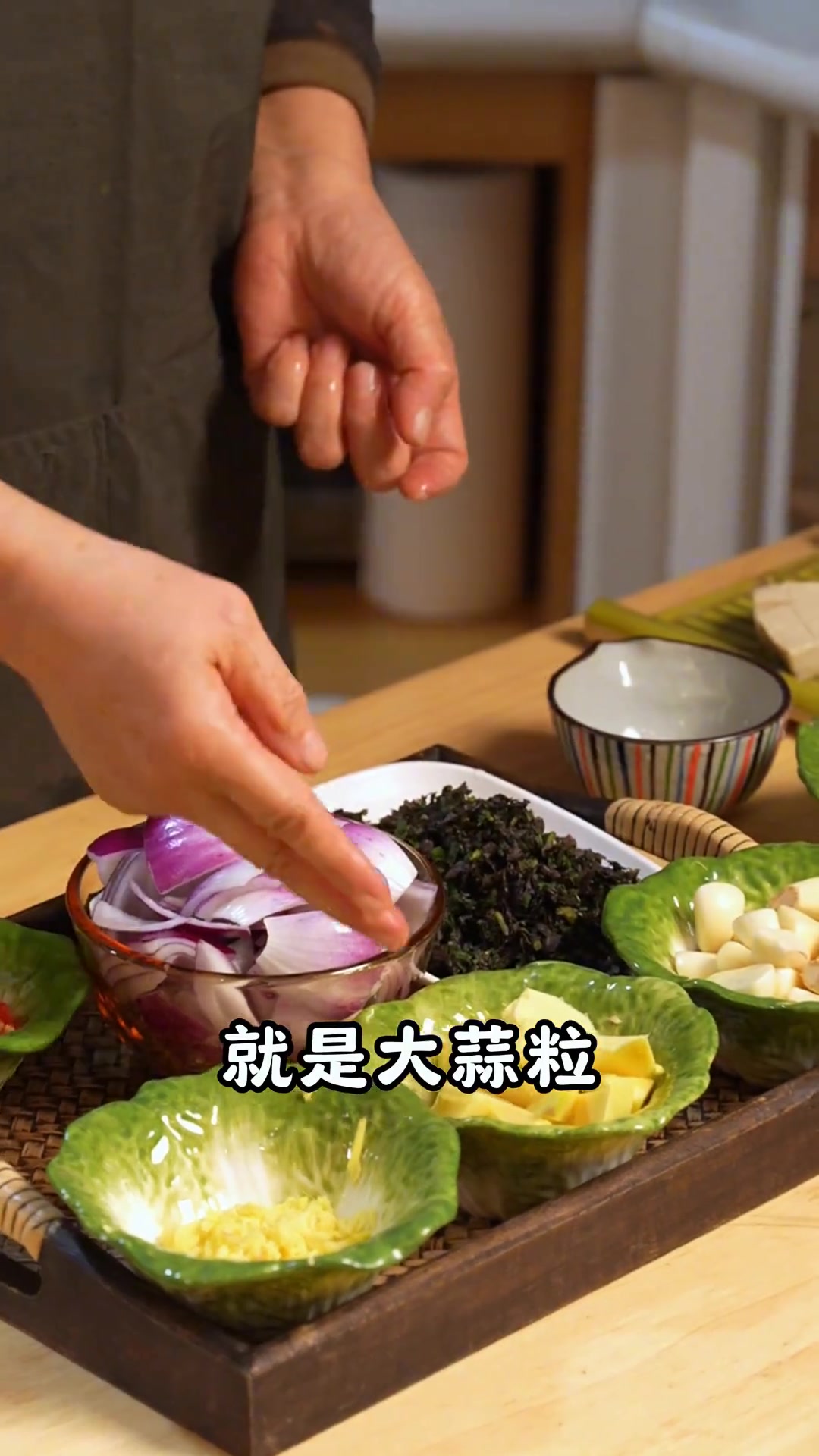 天气转凉，今天做一道砂锅鱼，愿大家都能如鱼得水，年年有鱼